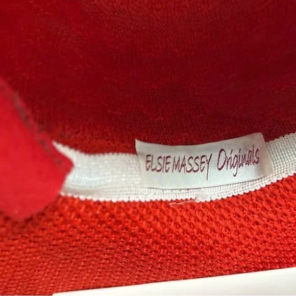 Chic Red Feathered Women's Hat - Picture 7 of 10